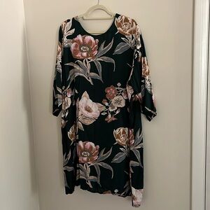 Junarose dress with low back